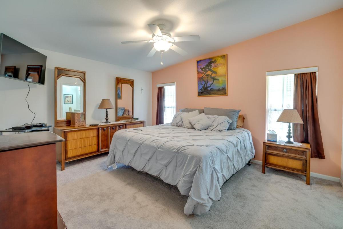 Near Golf and Dining Wildwood Vacation Rental! - Housity
