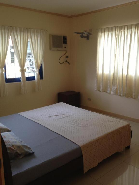 Dumaguete Springs Apartment - Housity