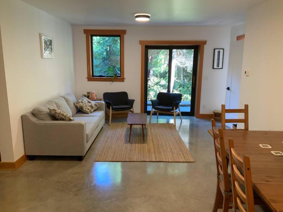 Flo inn - Housity