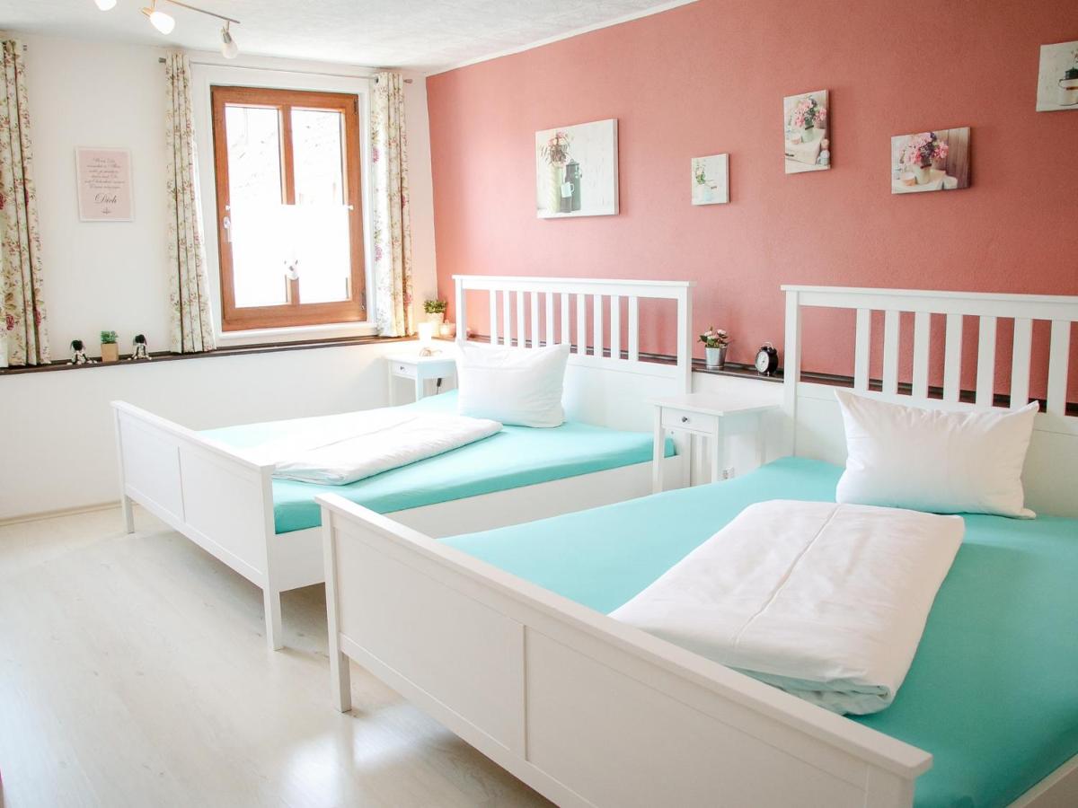 XXL-Ferienwohnung Blumenwiese - Housity