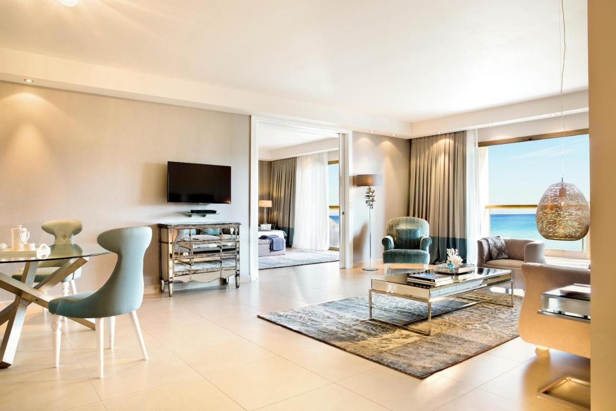 Sani Beach - Housity