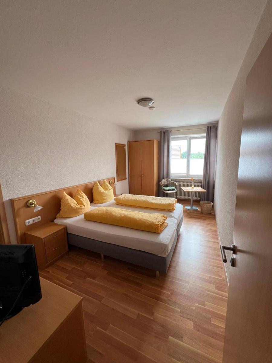 Gasthaus & Metzgerei Besenhardt - Housity
