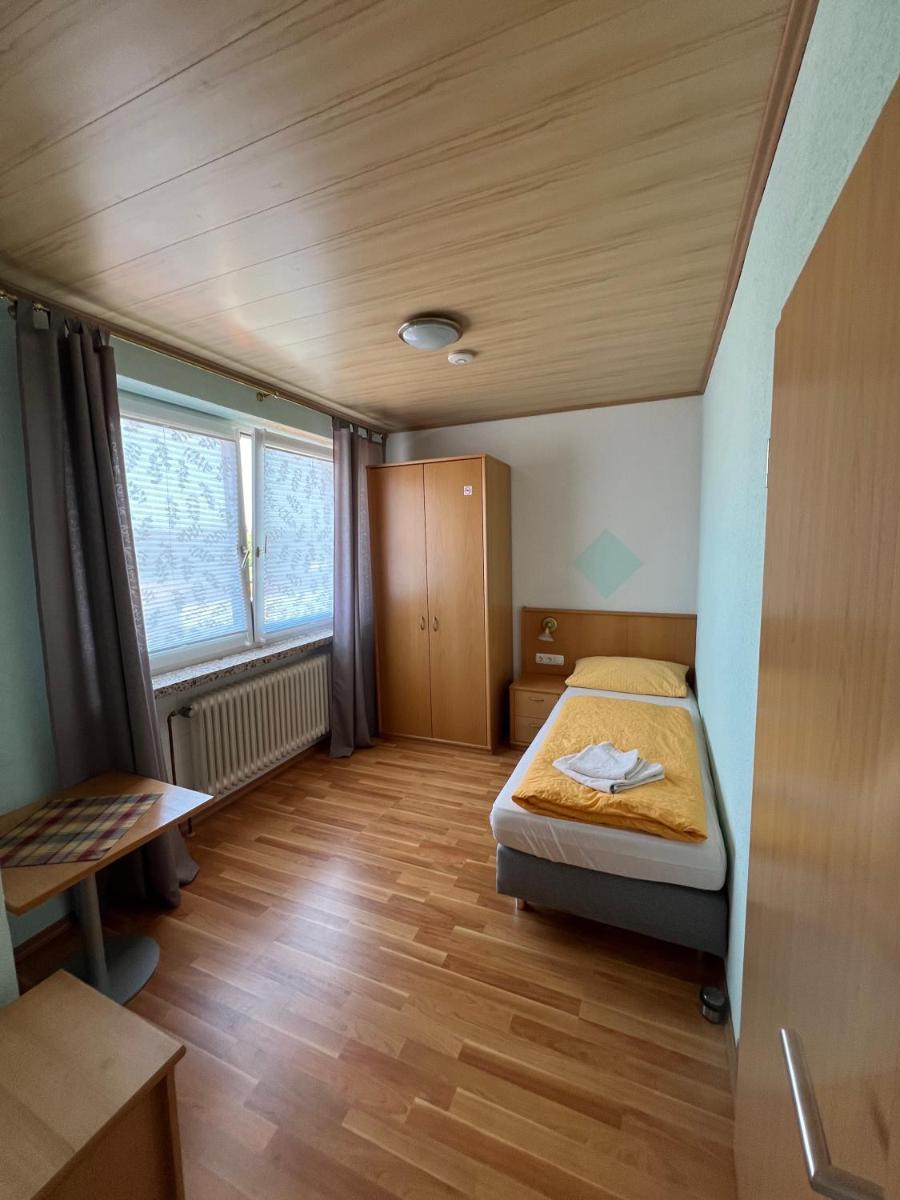 Gasthaus & Metzgerei Besenhardt - Housity