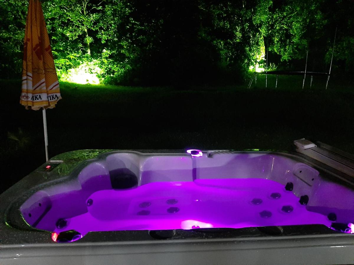 Вила Мая 2 - Housity