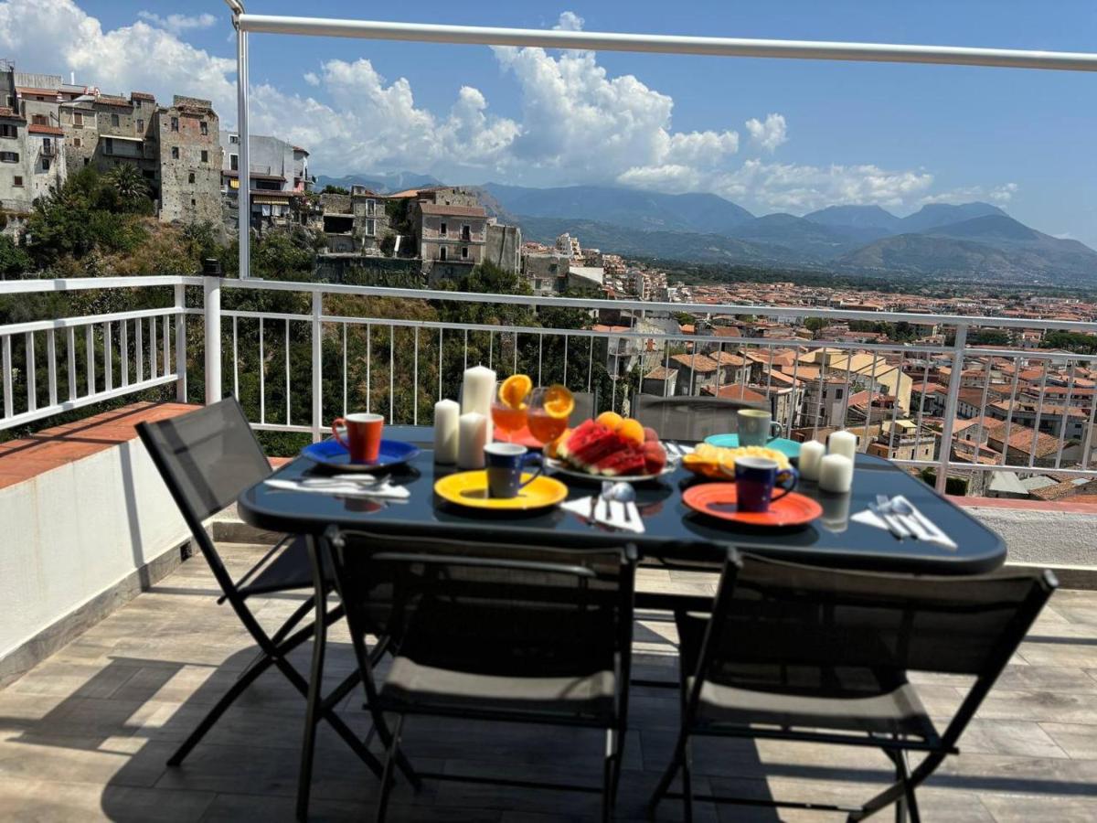 Scalea with sea views - Housity
