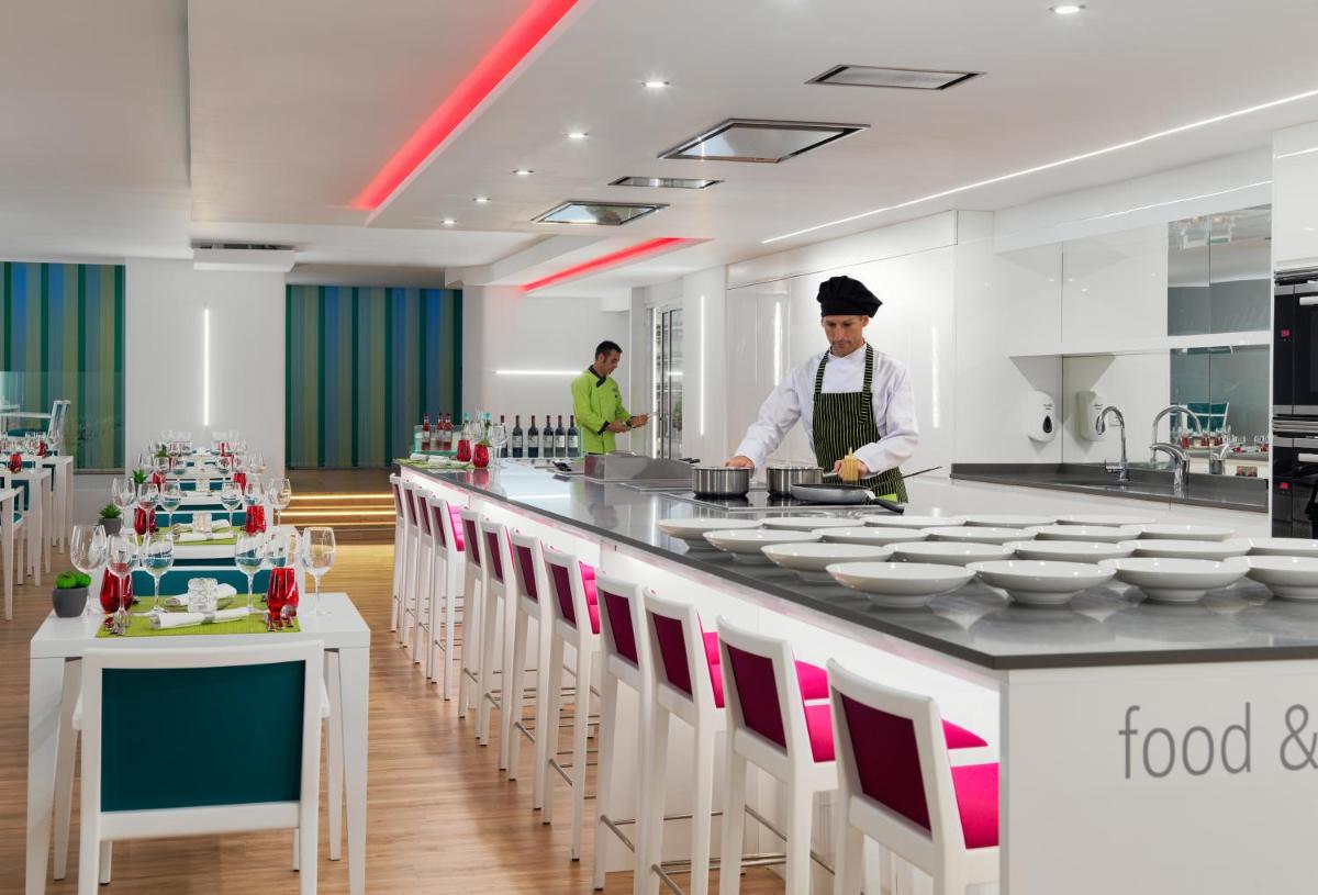 Clientes alojados en H10 Gran Tinerfe - Adults Only