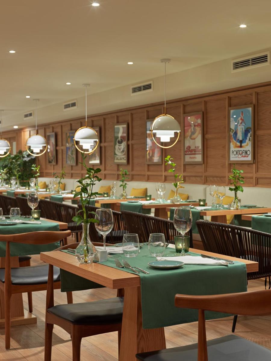 Un restaurante o sitio para comer en H10 Gran Tinerfe - Adults Only