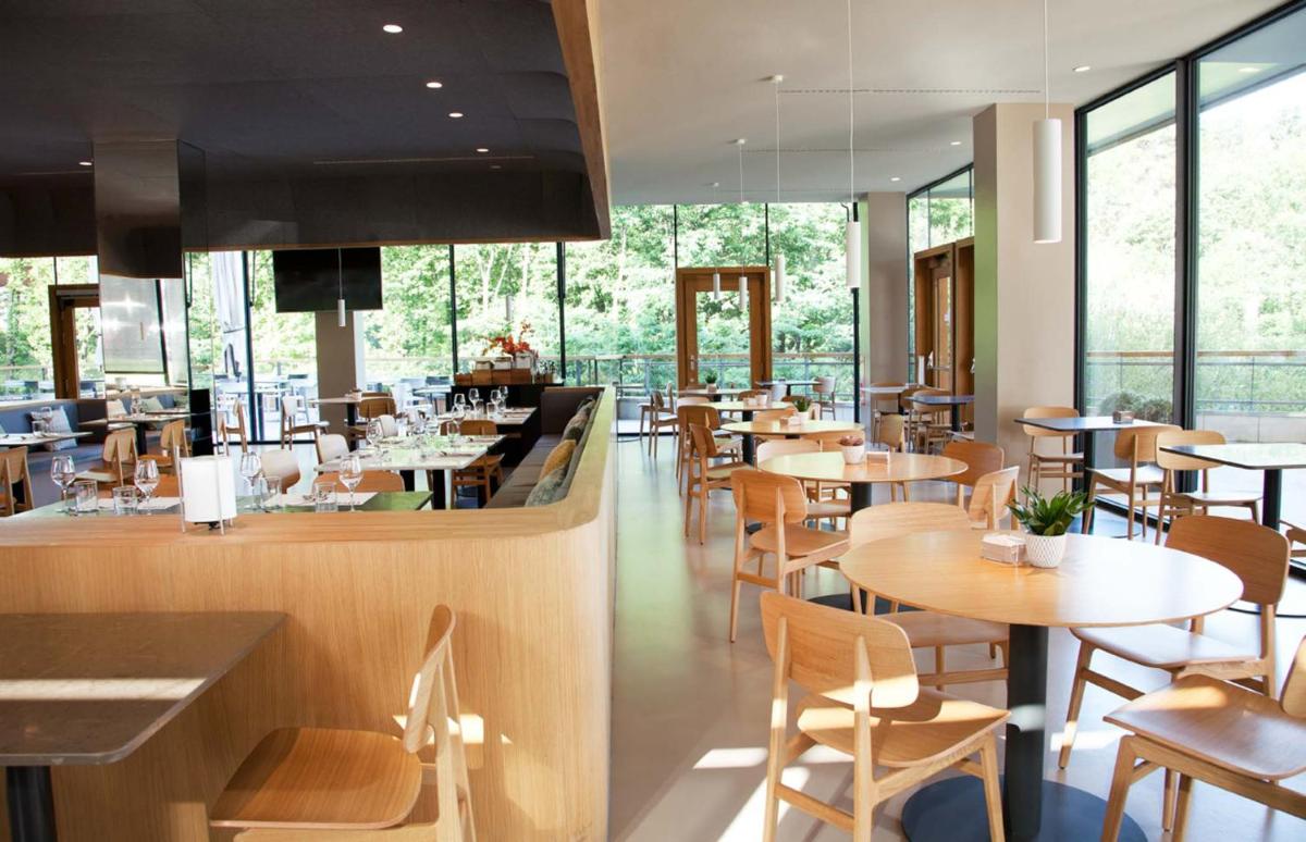Un restaurante o sitio para comer en Hotel Arima & Spa - Small Luxury Hotels