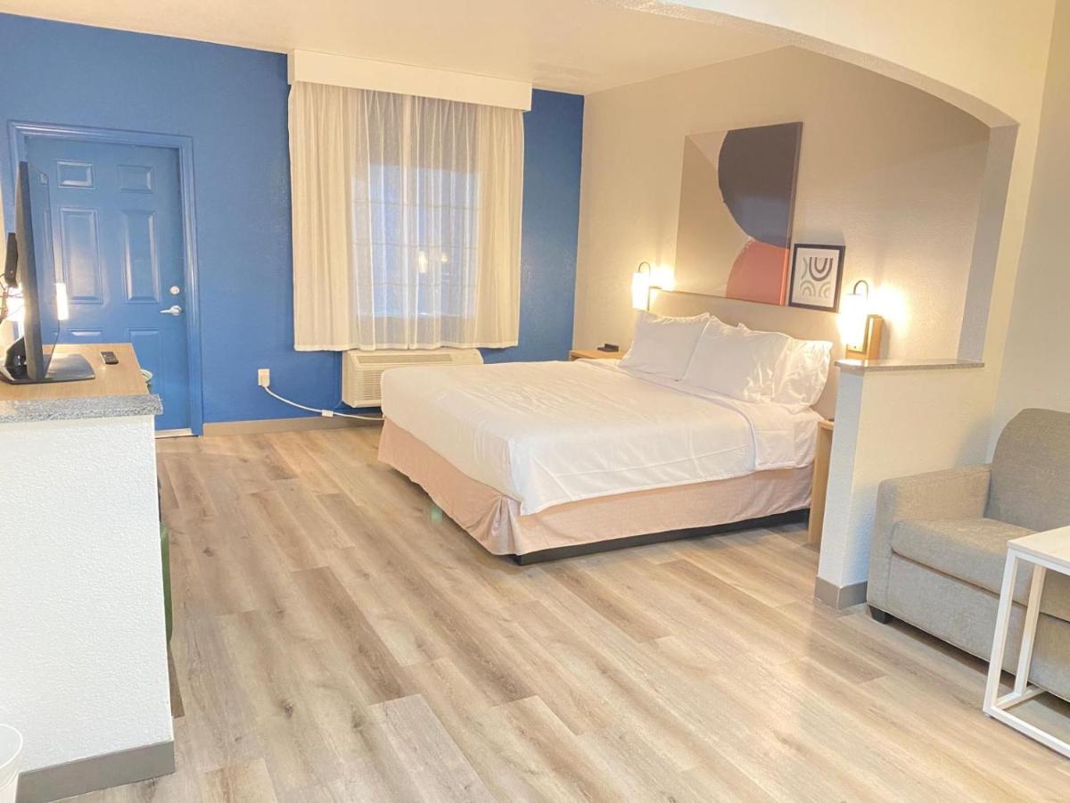 Spark By Hilton Galveston - Housity