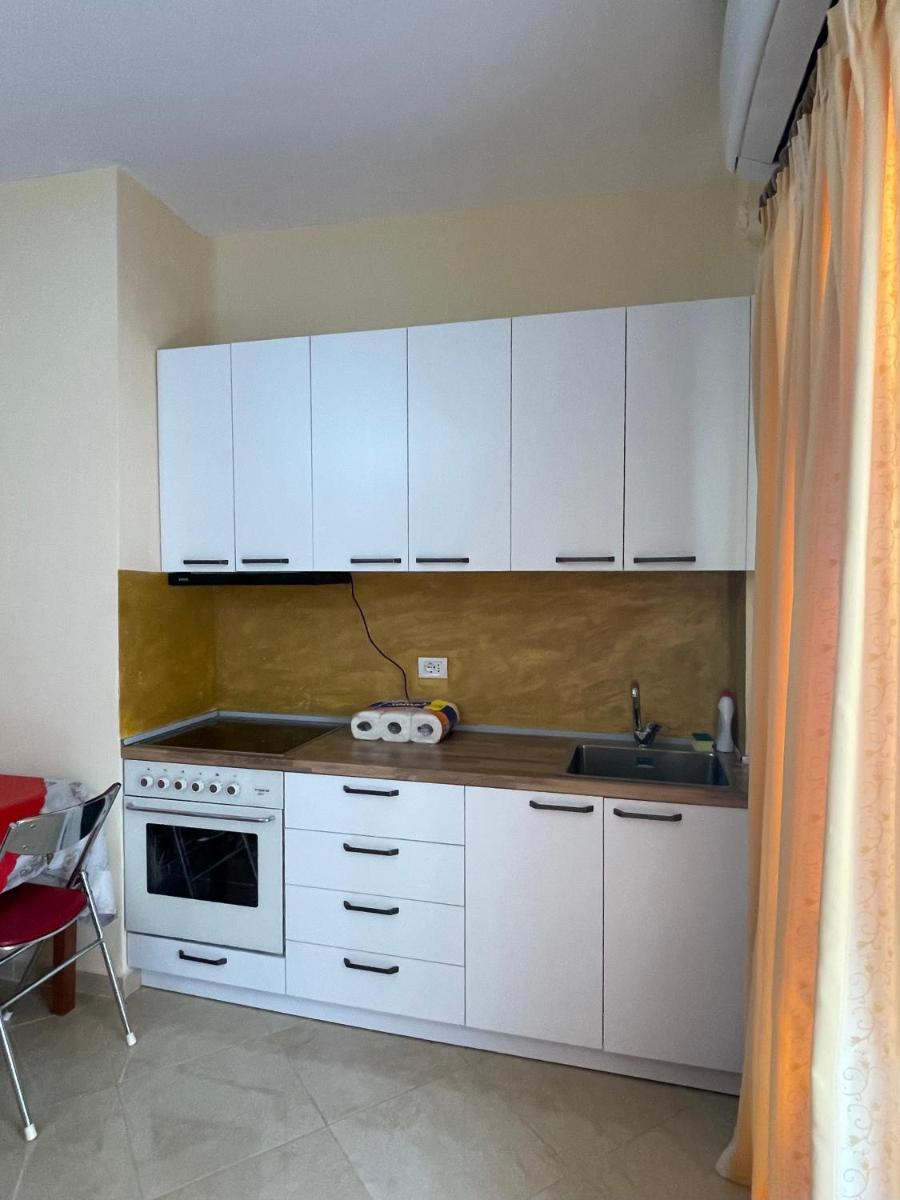 Red apartment - Hizvo