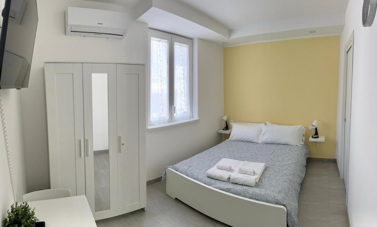 Central Sicily Rooms - Housity