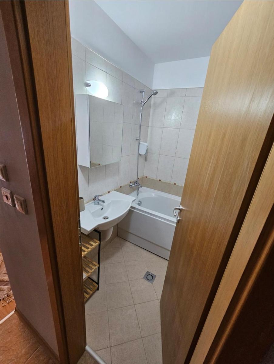 Aspen Suites Luxury Studio A006 - Hizvo