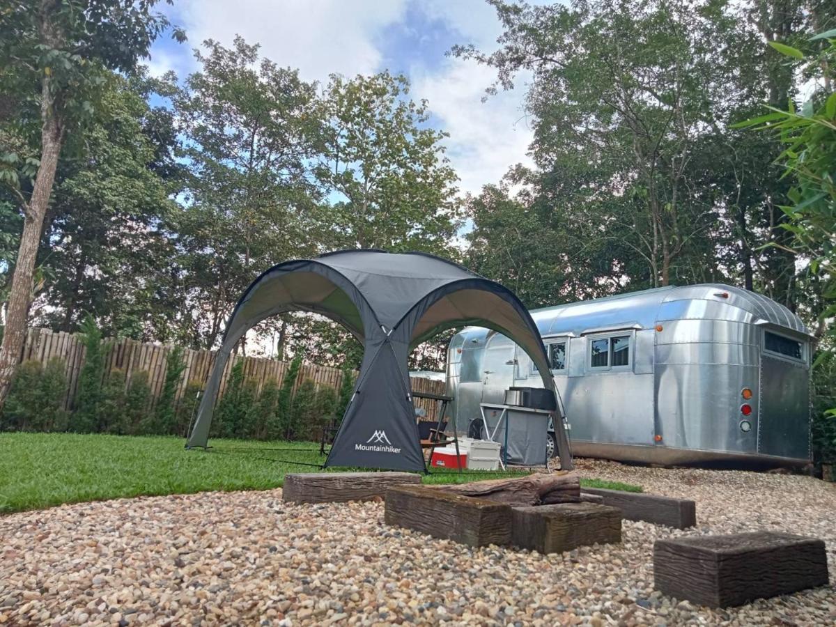 Sky The Campers - Housity