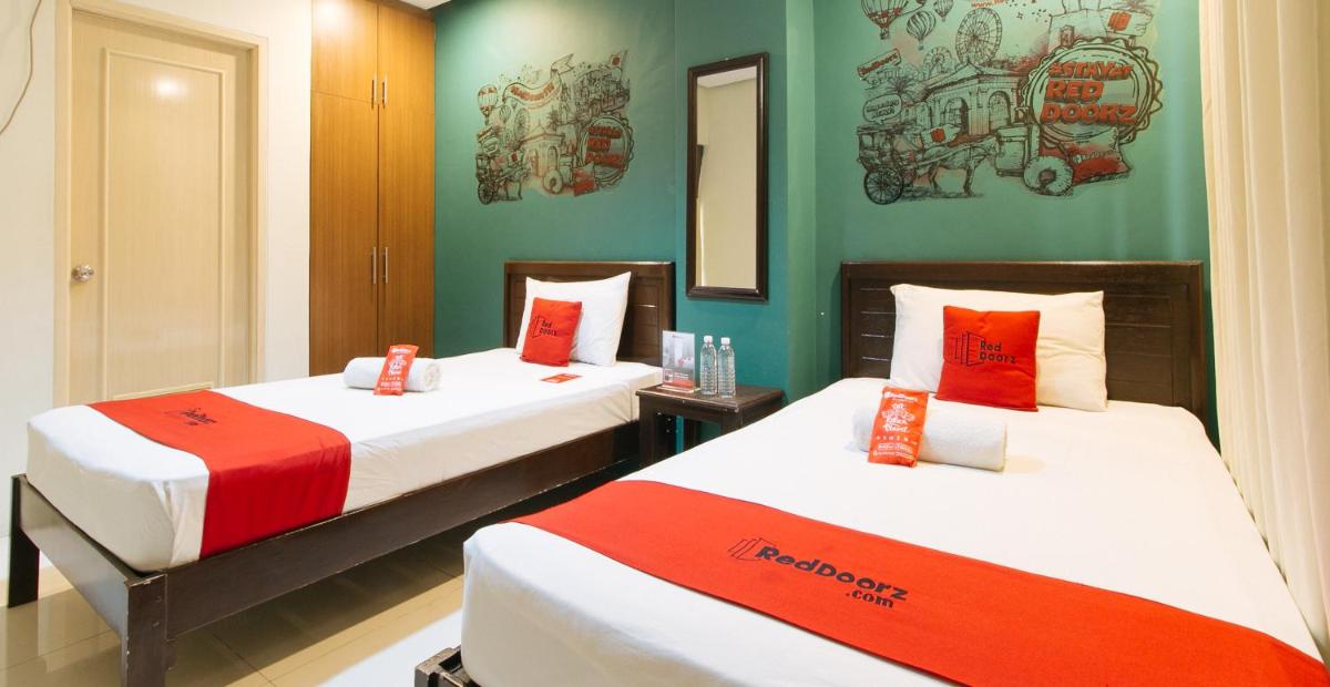 RedDoorz @ Balay Hiraya Apartment - Housity