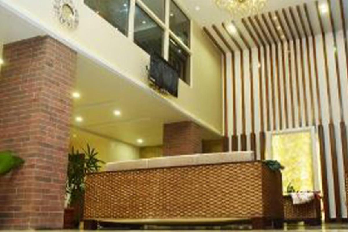 Hotel Royal Palace - Housity