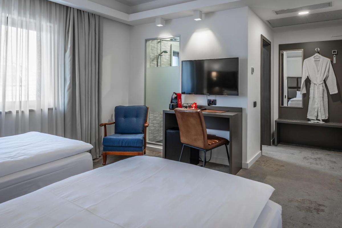 Charm Boutique Hotel - Housity