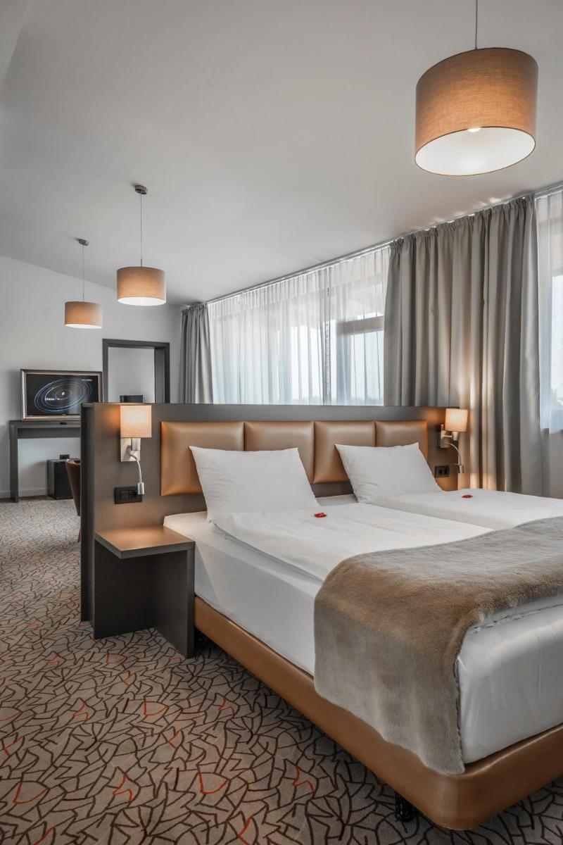 Charm Boutique Hotel - Housity