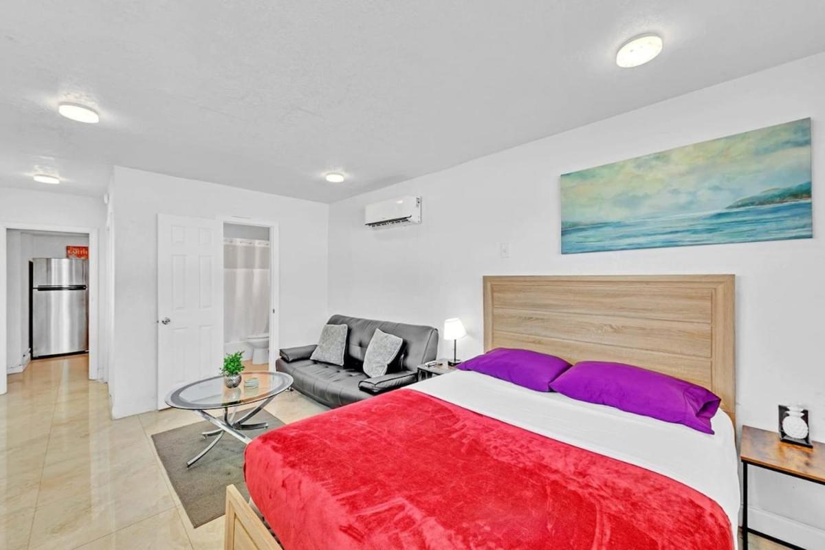 Hollywood Vacation Mins To Beach & Hard Rock #193 - Housity