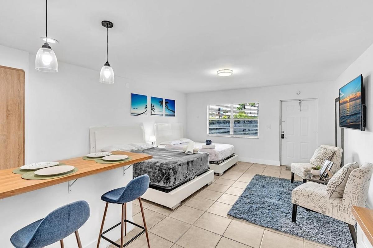 Large Studio Suite Close To Beach And Casino Db3 - Housity
