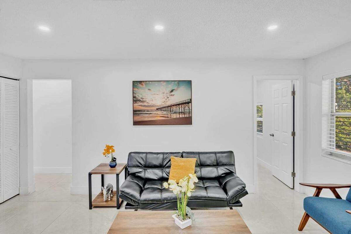 New 2 Bedroom Hollywood Beach And Hard Rock Lb1 - Housity