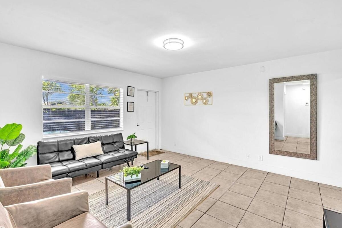 Modern 2br Oasis Mins To Beach & Casino Db2 - Housity