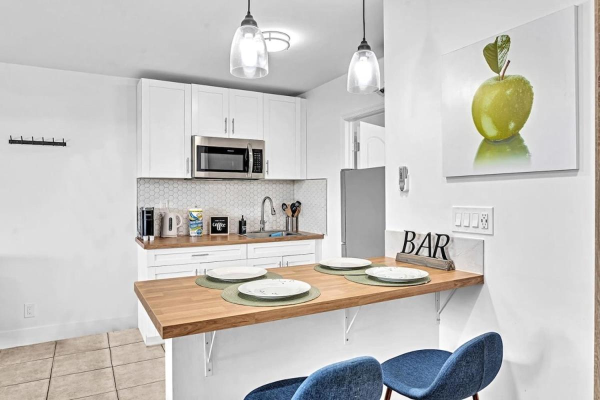Large Studio Suite Close To Beach And Casino Db3 - Housity