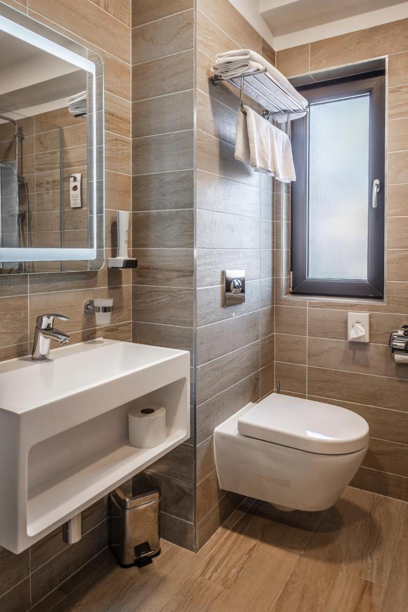 Charm Boutique Hotel - Housity