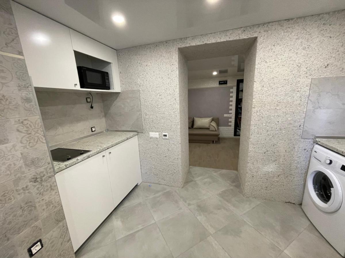 Suitetrails - Studio Center