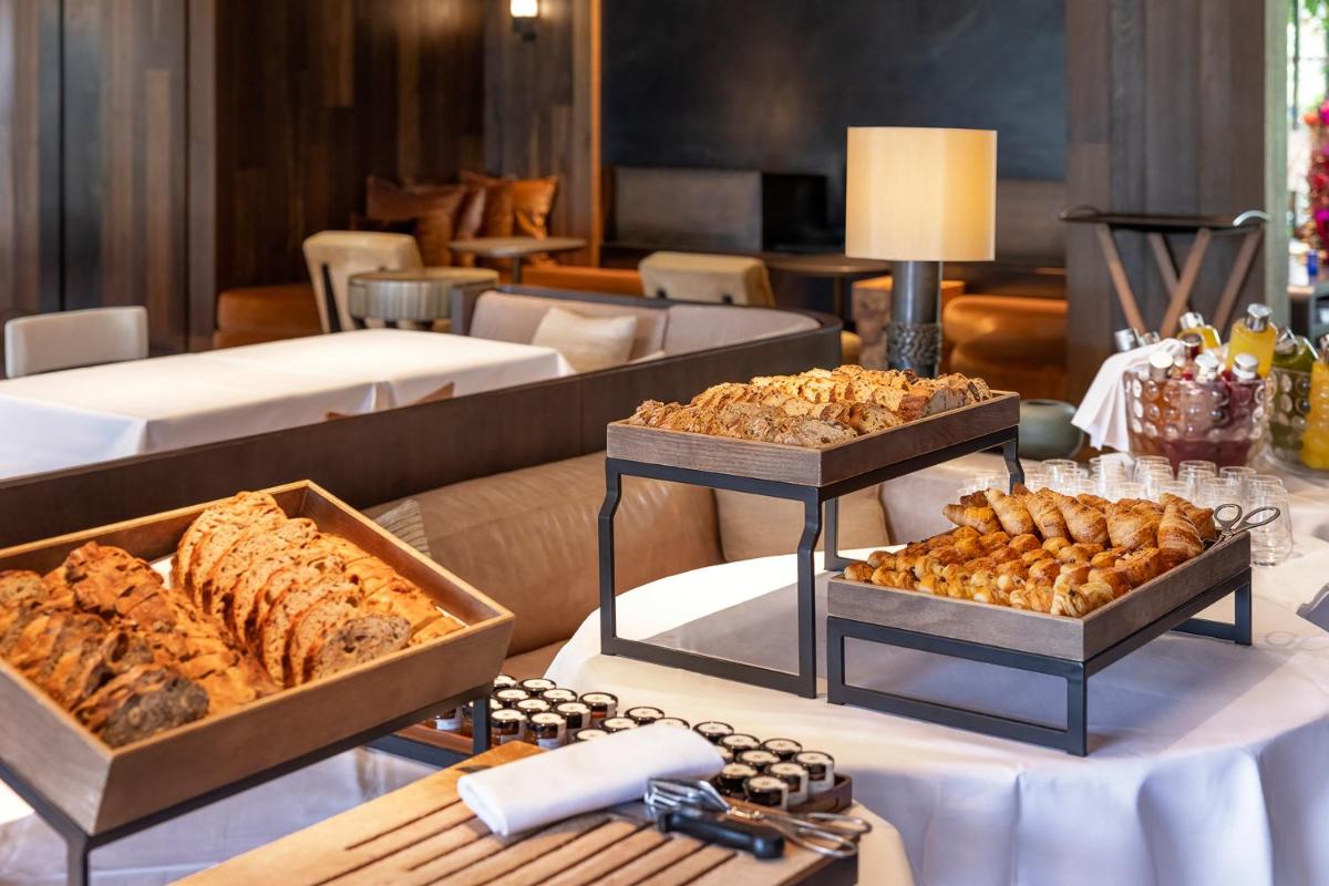 Nourriture dans l'hôtel ou à proximité