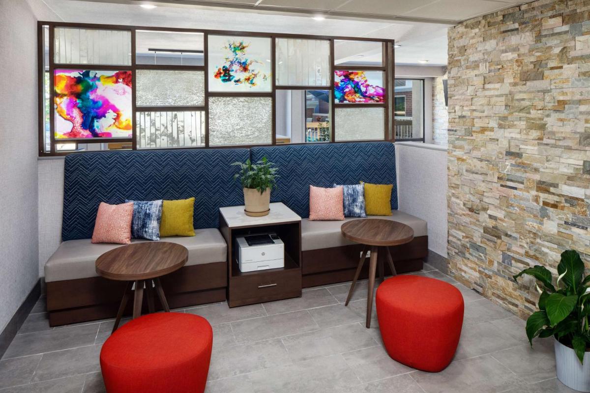 Hampton Inn Atlanta-Northlake - Housity