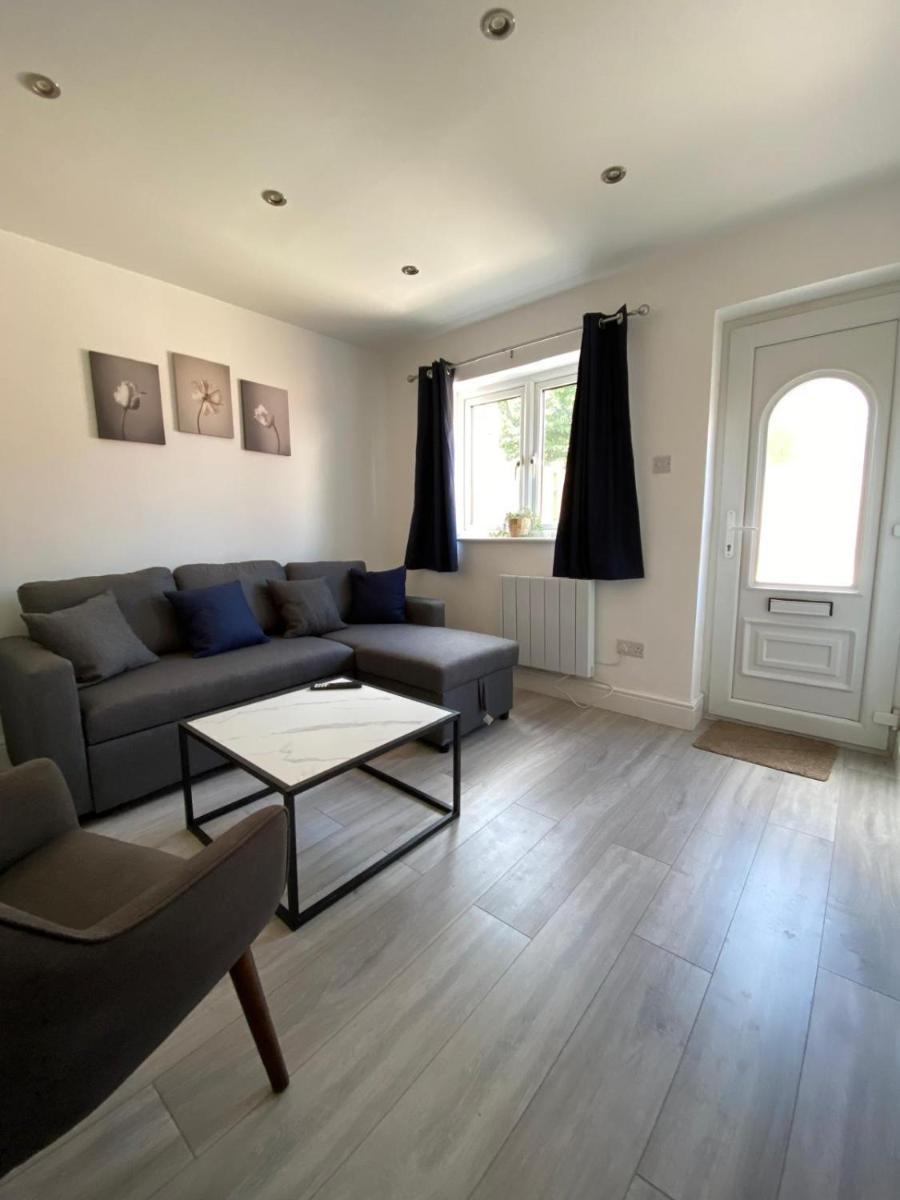 Cosy one bed flat - Colnbrook - Housity