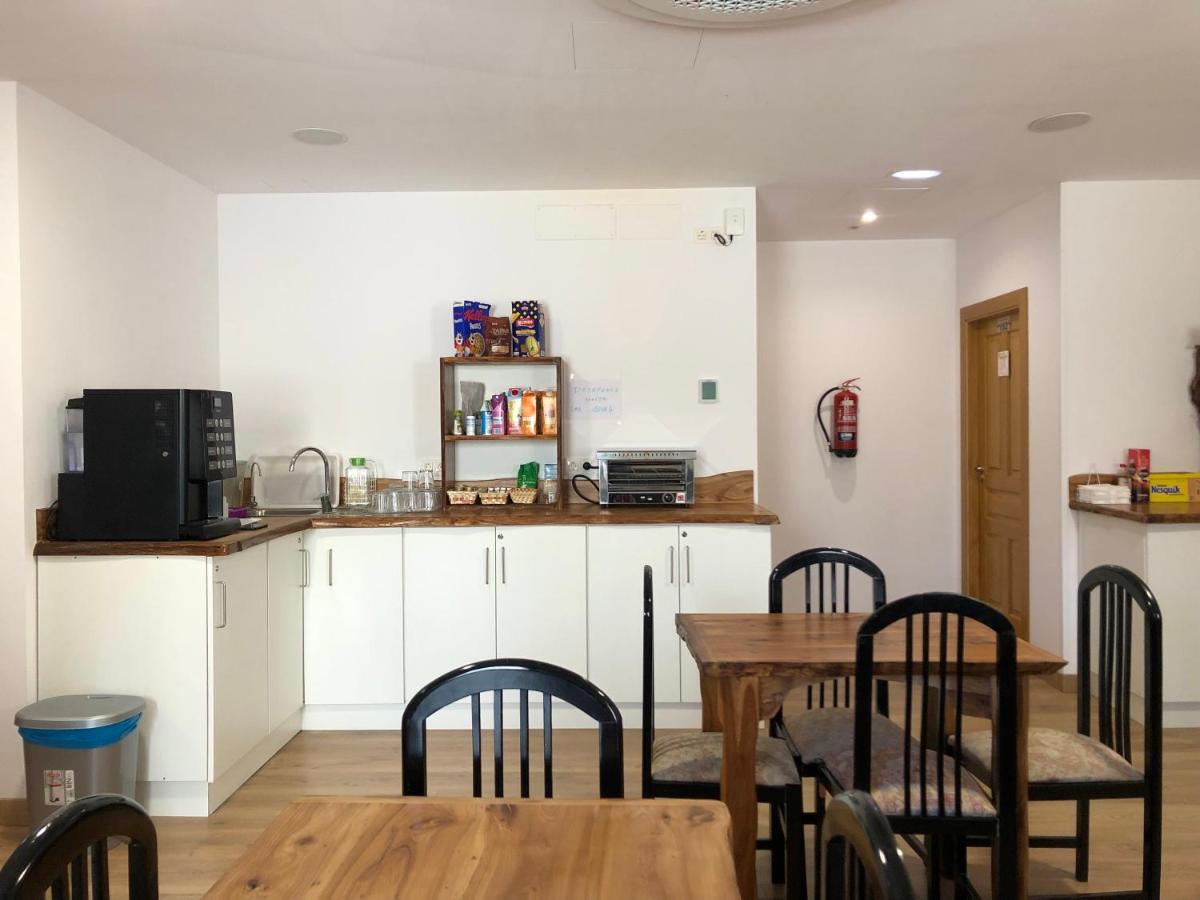 Hostal San Juan - Housity