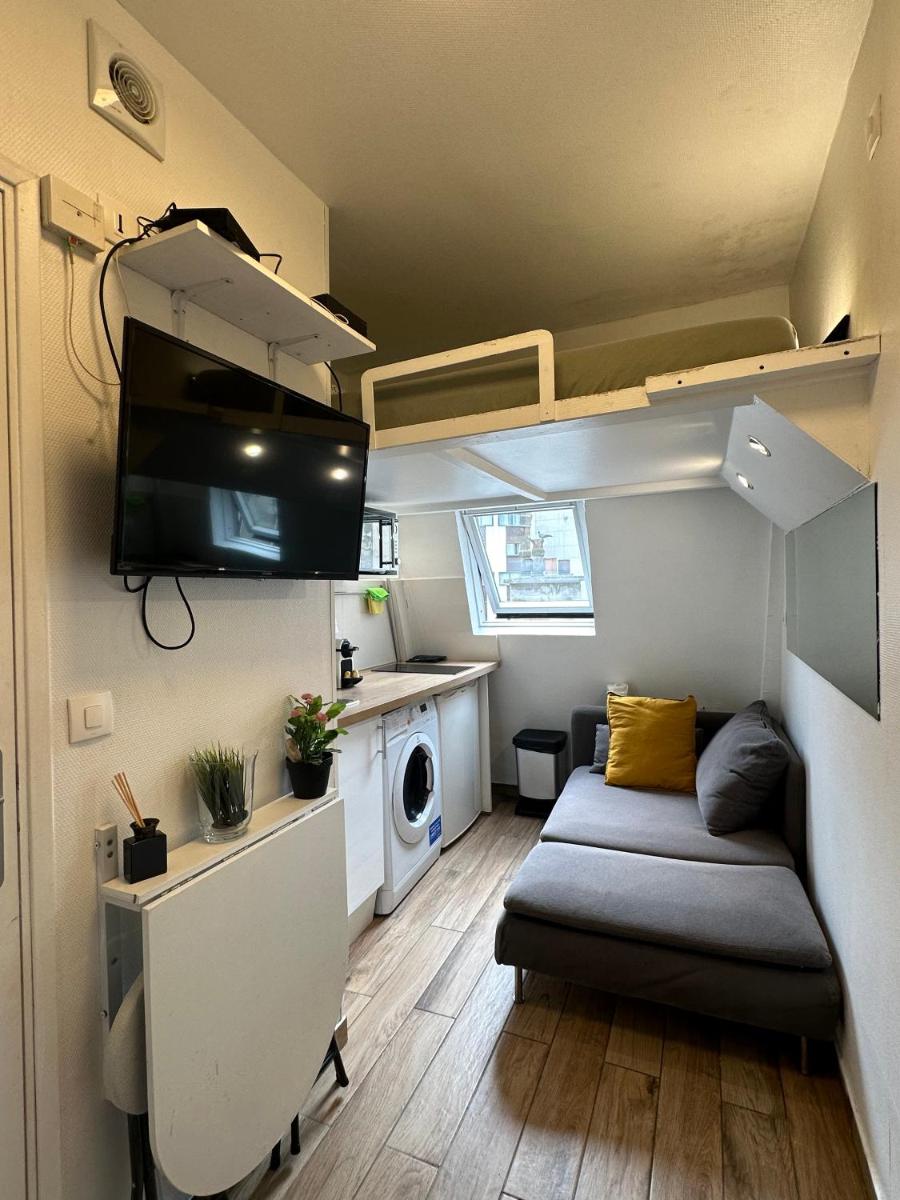 Cosy Studio near Champs-Elysées - Arc de Triomphe - Housity