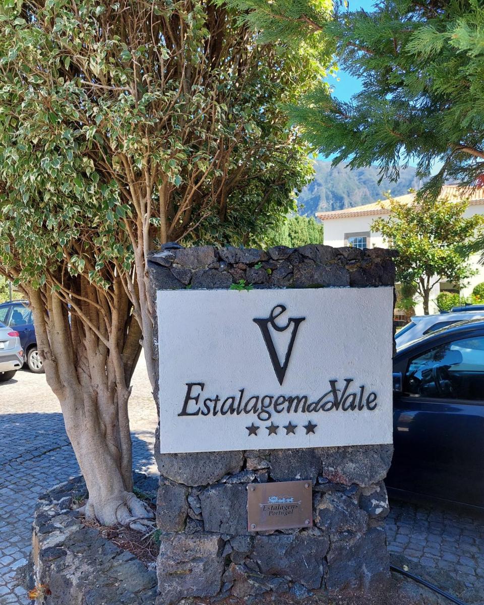 Um certificado, prémio, placa ou documento mostrado em Estalagem do Vale