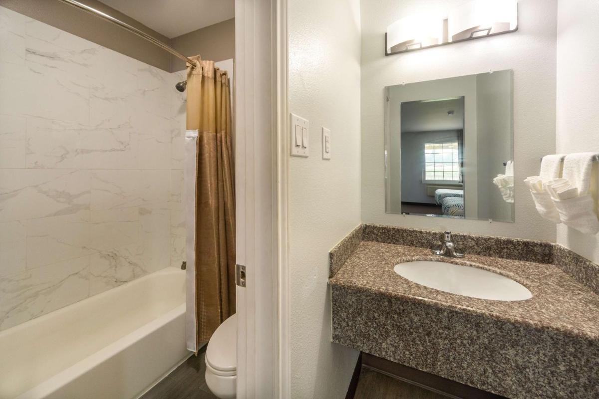 Motel 6-Livingston, TX - Housity