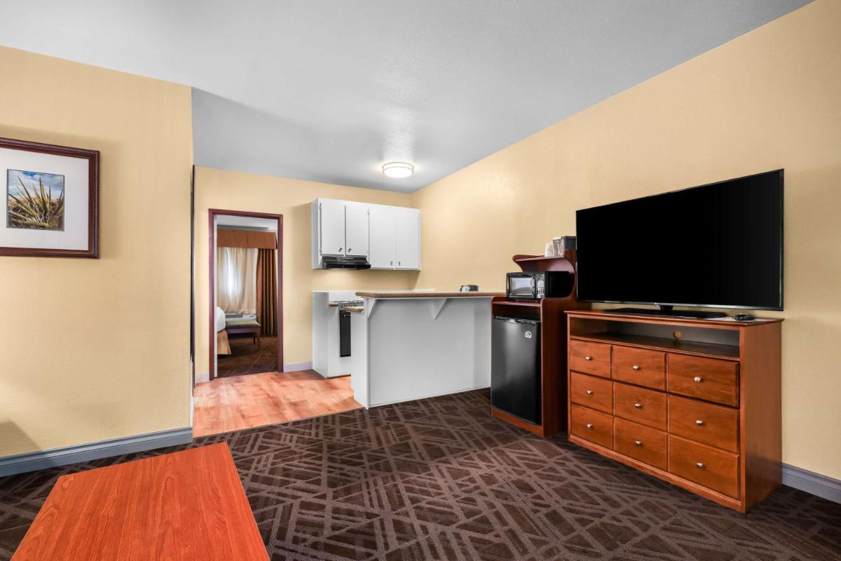 Sure Stay Plus by Best Western Twentynine Palms Joshua Tree - Housity