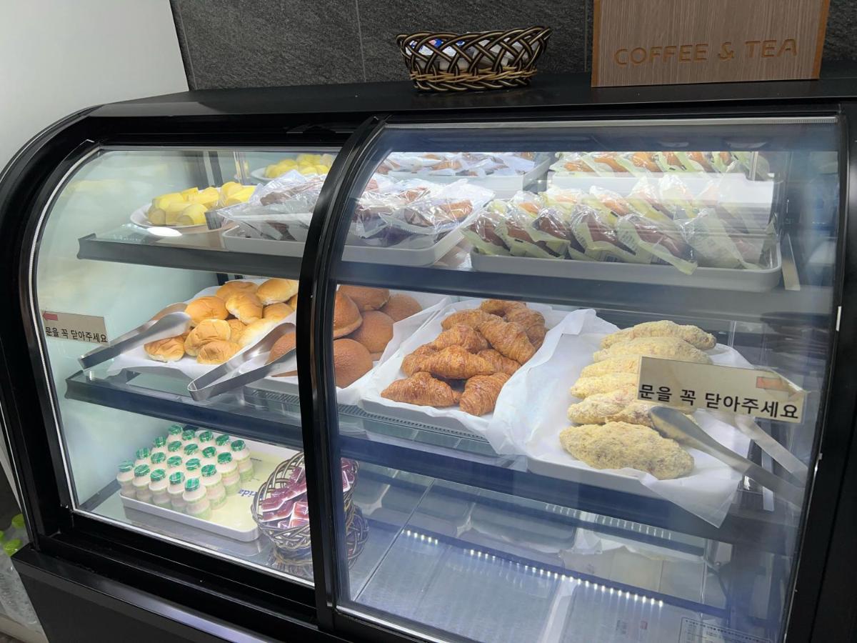 Suncheon Hound Hotel Suncheon Station Branch - Housity