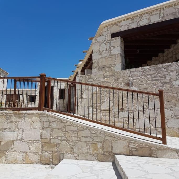 Olympia Traditional Houses - Housity