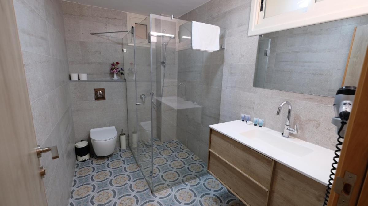 Suitetrails - St. George’s Cathedral Pilgrim Guesthouse – Jerusalem