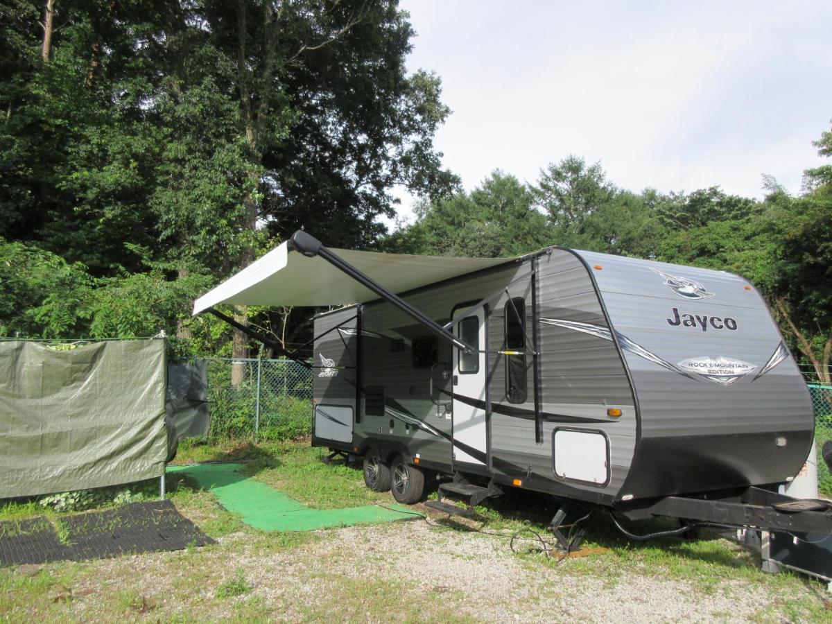 Trailer House Hotel Jennie - Housity