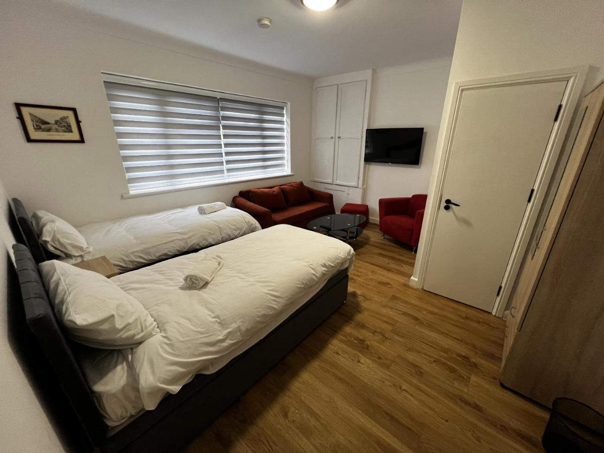 The Barrington Hotel - Housity