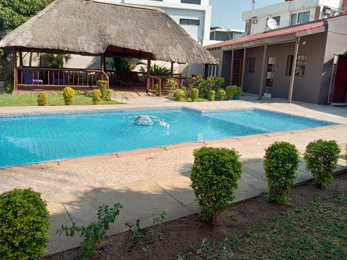 Sparkle Guest House - Self-Catering, Pool, Garden - Housity