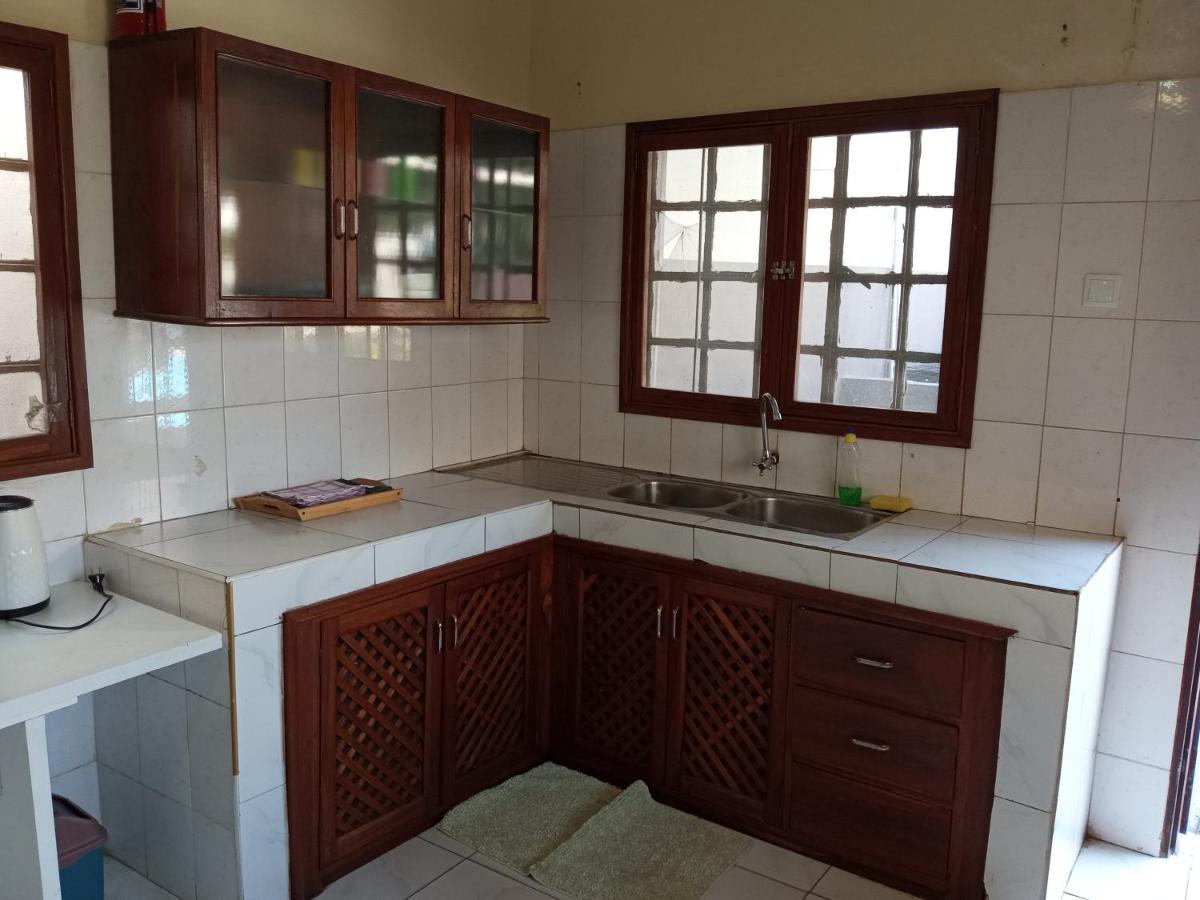 Sparkle Guest House - Self-Catering, Pool, Garden - Housity