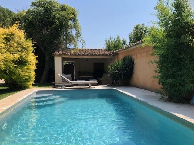 Belle maison provençale au pied du Mont Ventoux - Housity