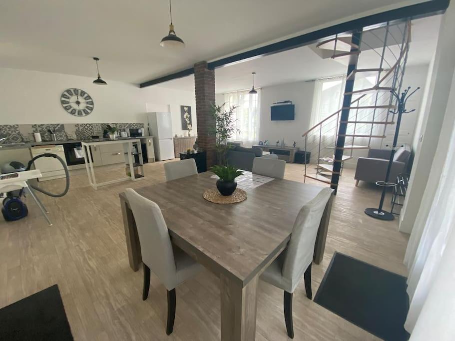 Maison au bord du canal - Housity