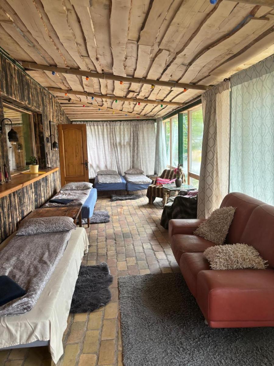 Butterfly House - Housity