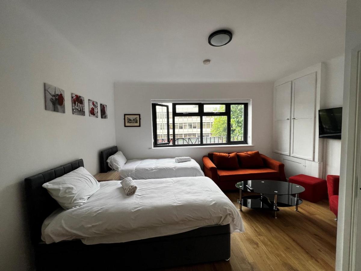 The Barrington Hotel - Housity