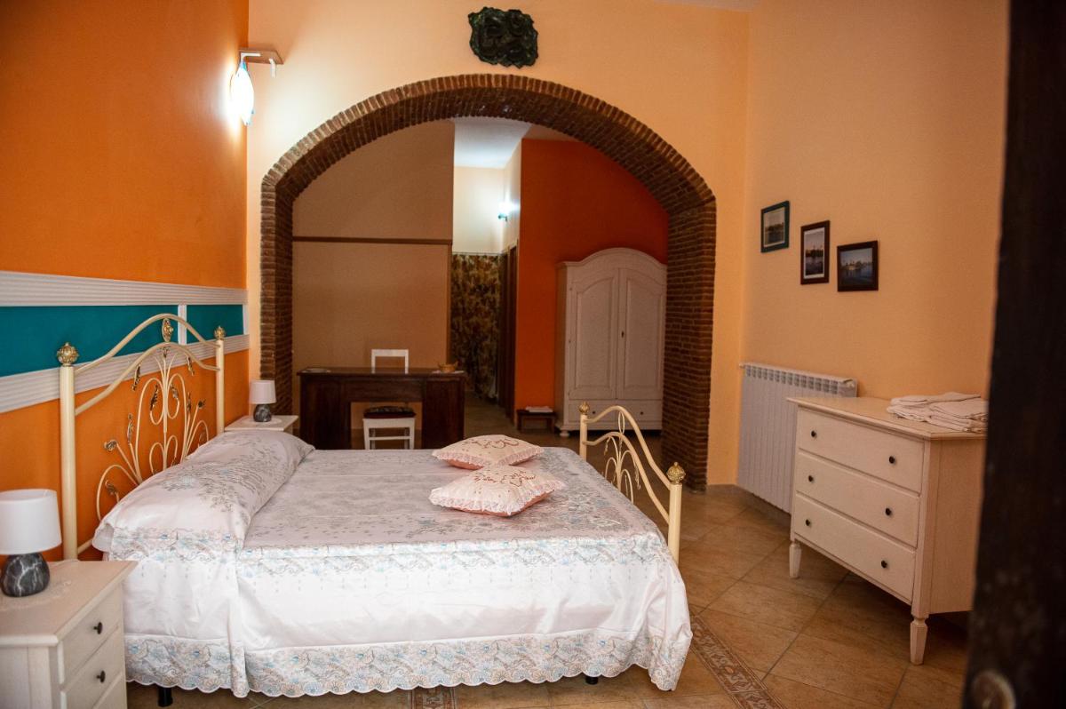 Mandevilla Home - Housity