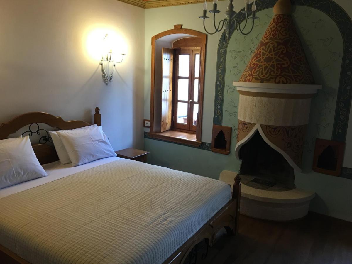 Argjiro Traditional - Housity
