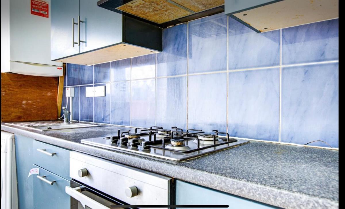 Suitetrails - Modern private Double en-suite room
